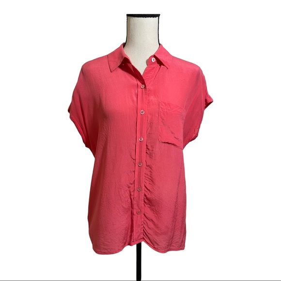 Tommy Bahama silk pink button front blouse. Size S/P. Short sleeve. Summer Small - Picture 7 of 9